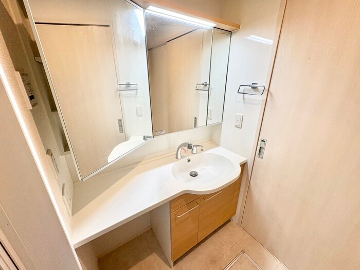 物件内観写真12　(洗面)