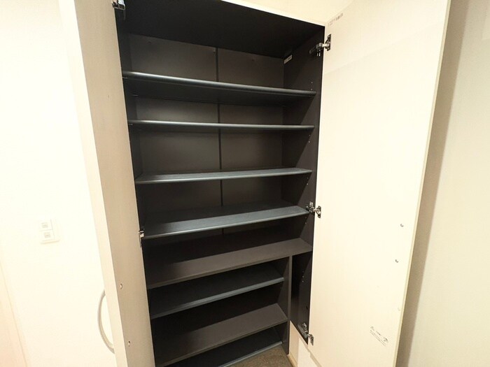 物件内観写真15　(靴箱)