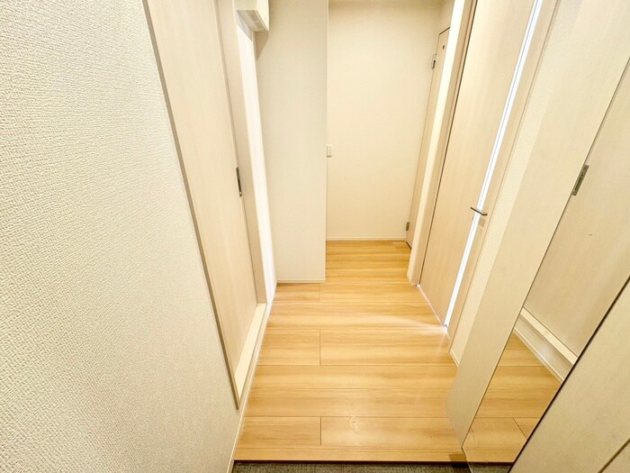 物件内観写真17　(廊下)