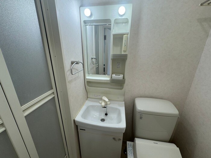 物件内観写真12　(洗面)