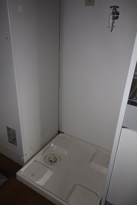 物件内観写真9　(洗濯機置場)