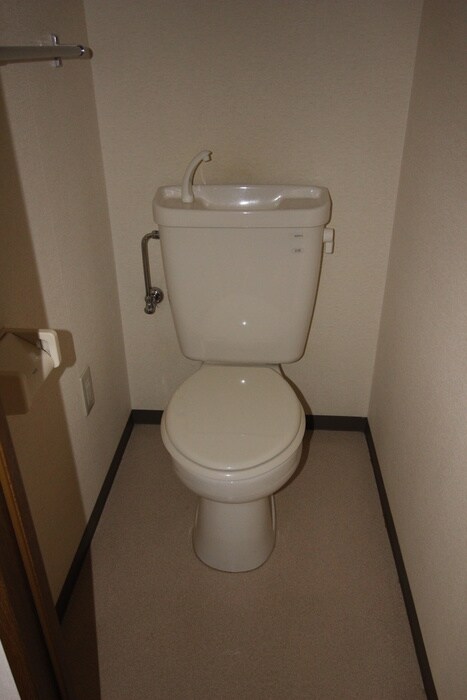 物件内観写真13　(トイレ)