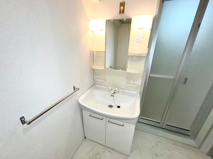 物件内観写真12　(洗面)
