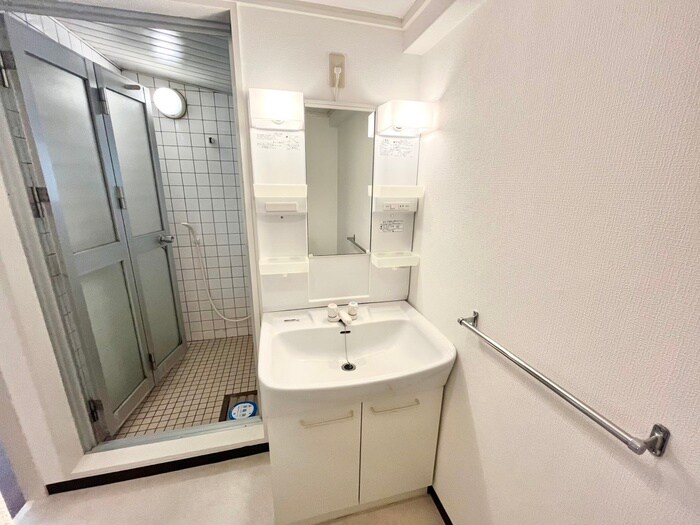 物件内観写真12　(洗面)