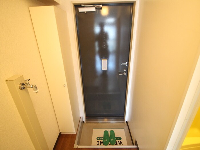 物件内観写真14　(玄関)