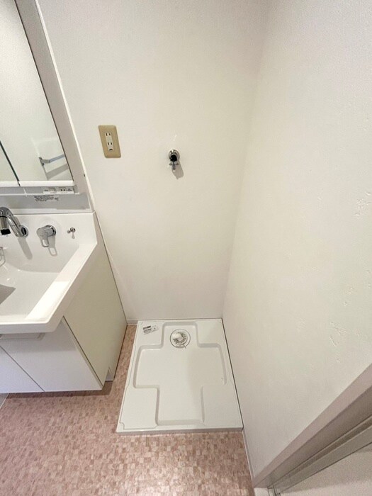 物件内観写真11　(洗濯機置場)