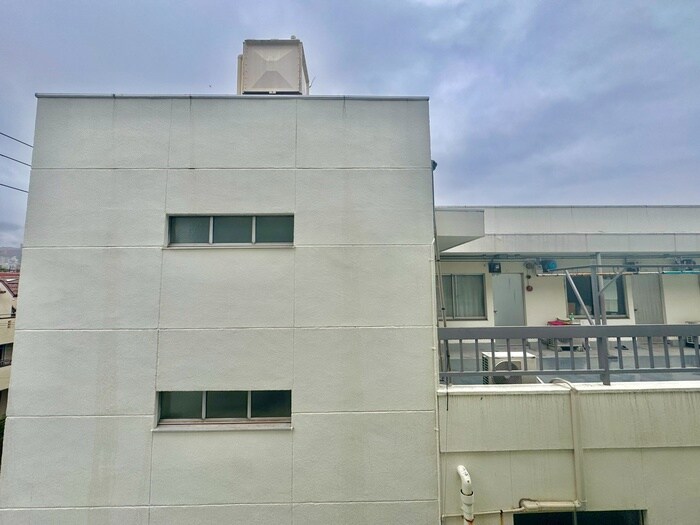 物件内観写真14　(室内からの展望)