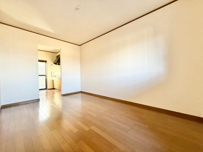 物件内観写真4　(居室)