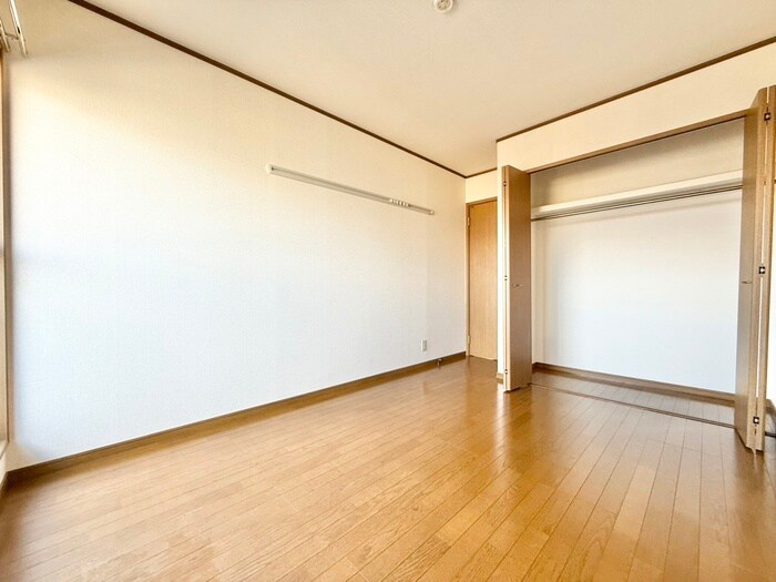 物件内観写真6　(居室)