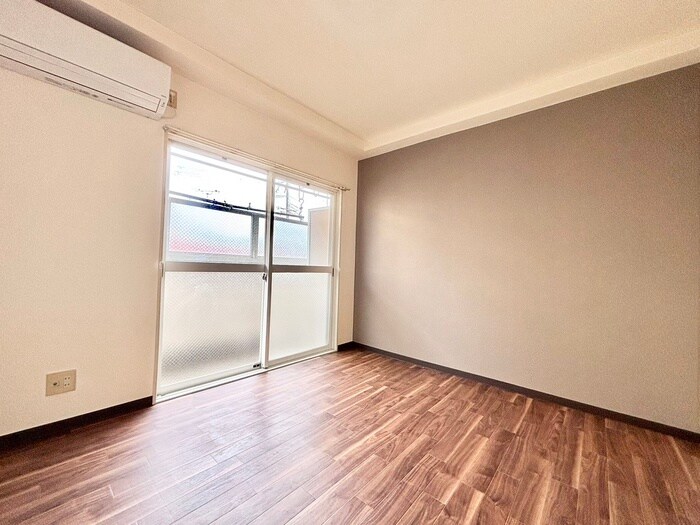 物件内観写真10　(居室)