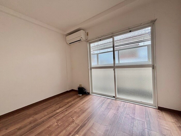 物件内観写真10　(居室)