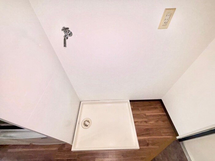 物件内観写真15　(洗濯機置場)