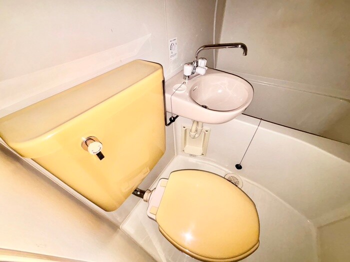 物件内観写真16　(トイレ)