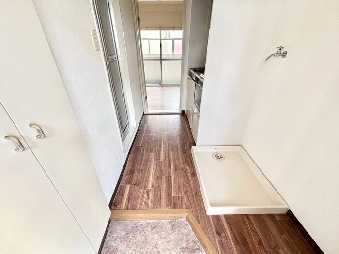 物件内観写真17　(玄関)