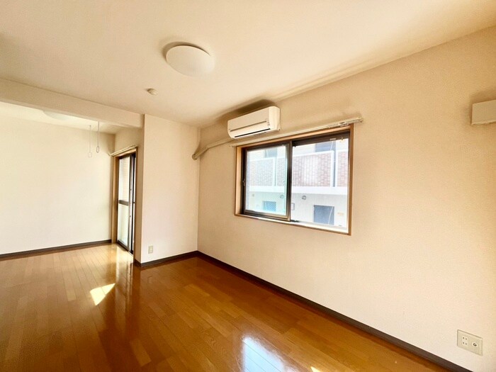 物件内観写真5　(居室)