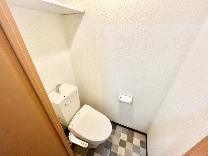 物件内観写真14　(トイレ)