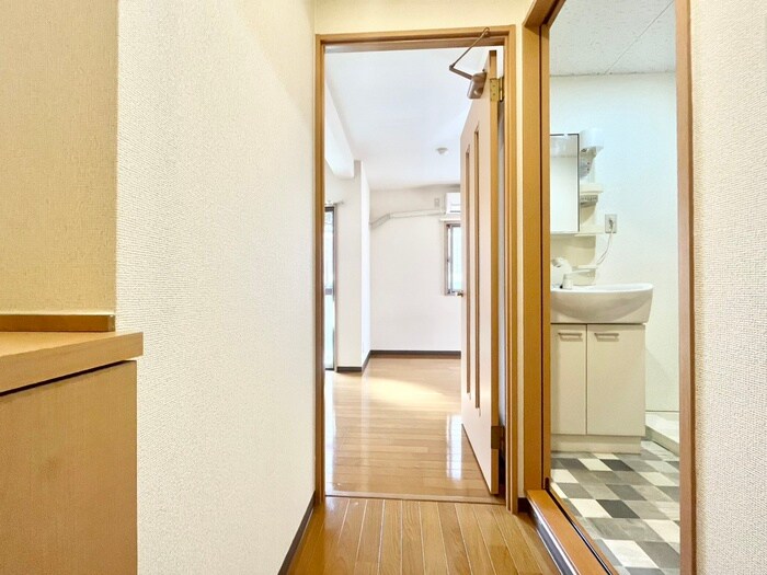 物件内観写真15　(廊下)