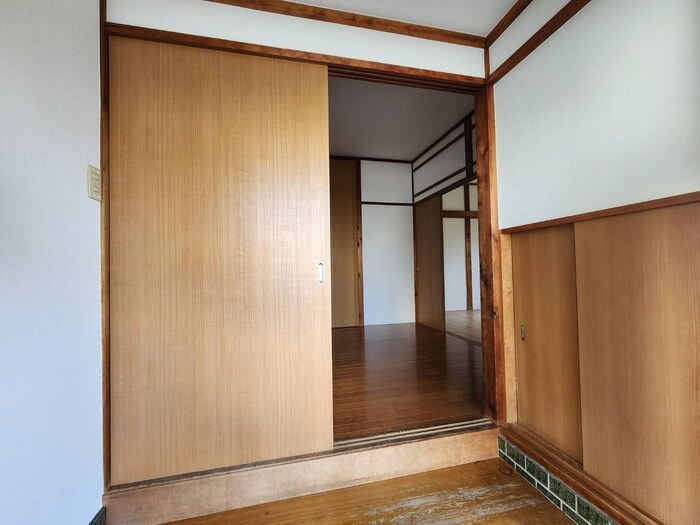 物件内観写真16　(廊下)