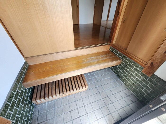 物件内観写真17　(玄関)