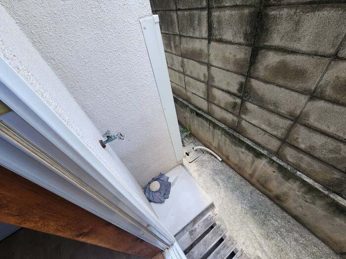 物件内観写真18　(洗濯機置場)