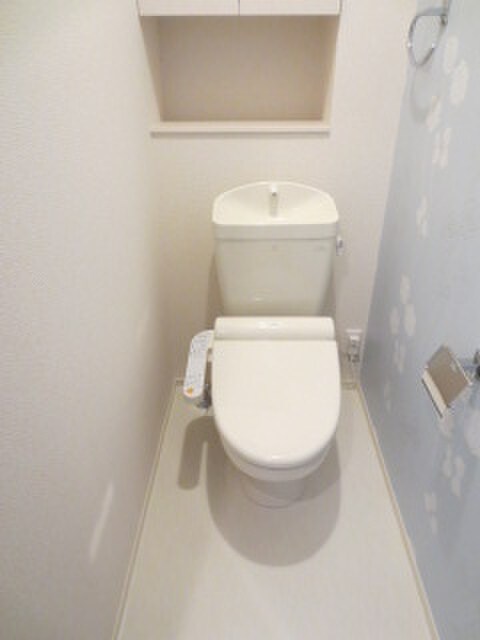 物件内観写真8　(トイレ)