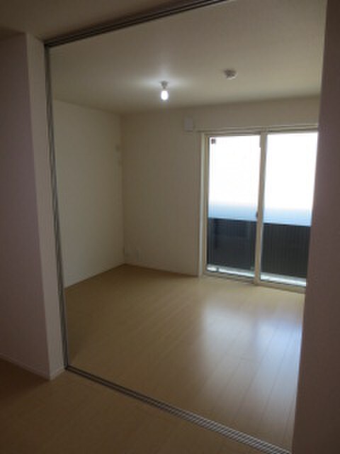 物件内観写真13　(居室)