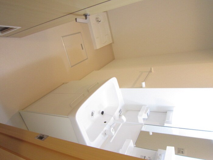 物件内観写真17　(洗濯機置場)