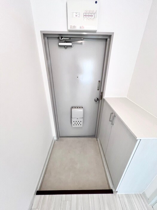 物件内観写真17　(玄関)