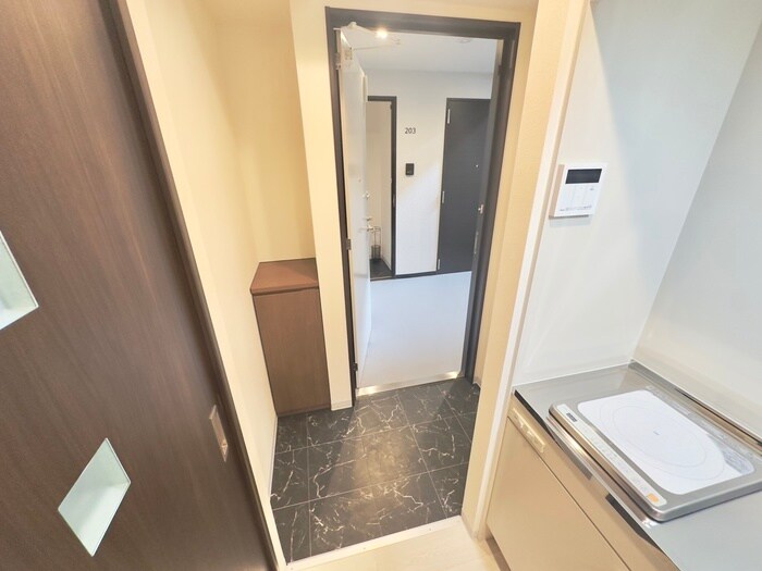 物件内観写真15　(玄関)