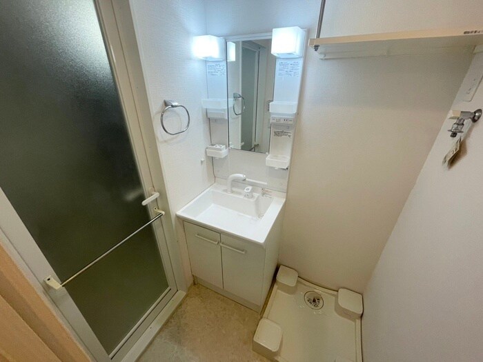 物件内観写真11　(洗濯機置場)