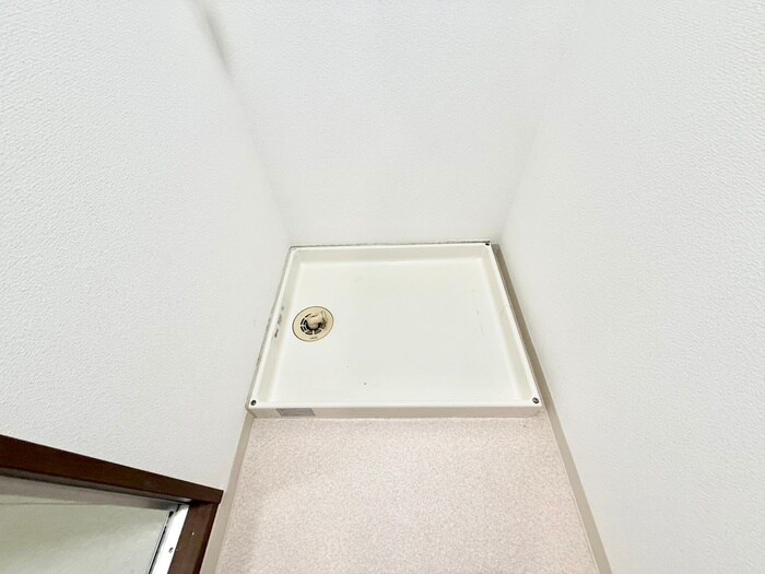 物件内観写真10　(洗濯機置場)