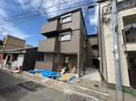 建築中
