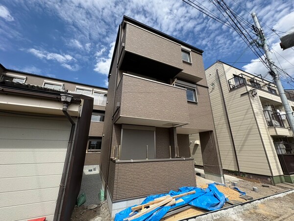 建築中