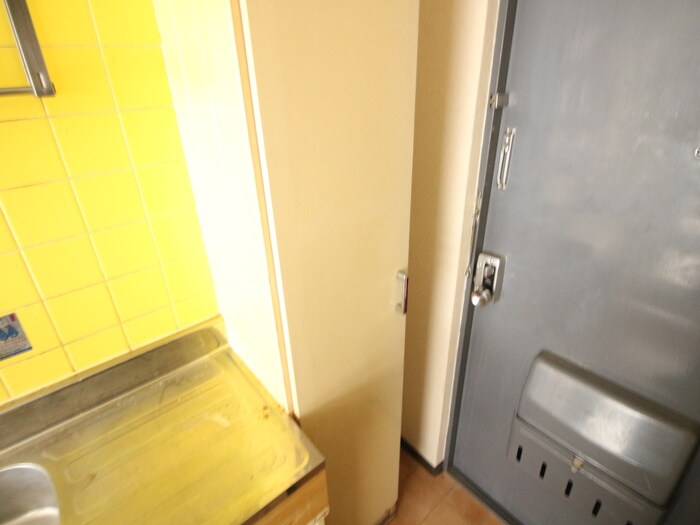 物件内観写真15　(靴箱)