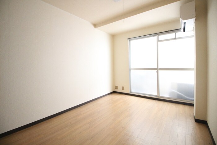 物件内観写真16　(居室)