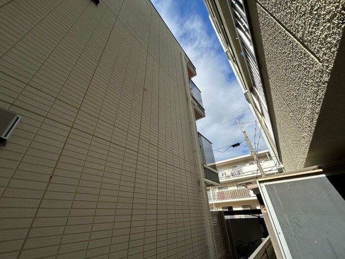 物件内観写真20　(室内からの展望)