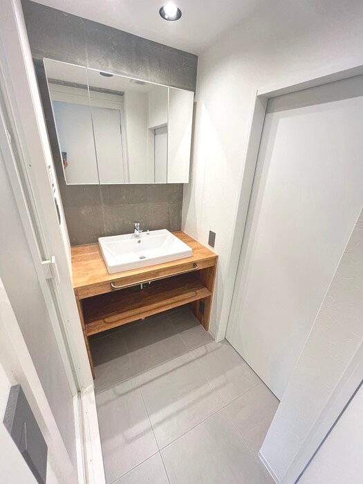 物件内観写真8　(洗面)