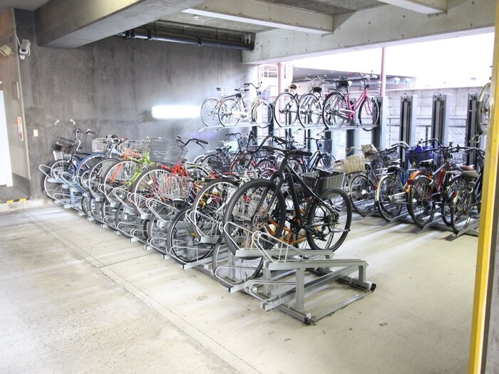 物件外観写真6　(駐輪場)