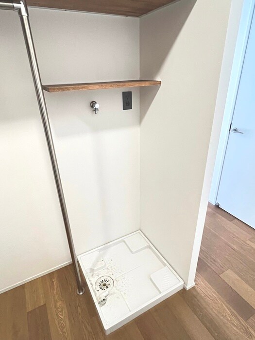 物件内観写真11　(洗濯機置場)