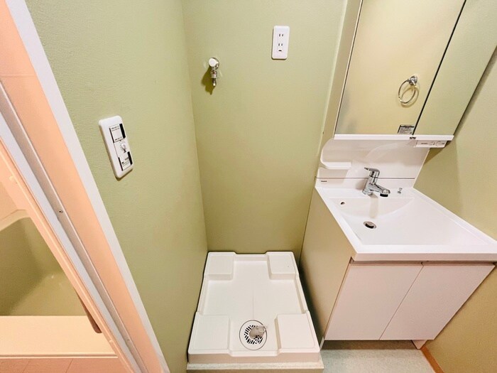 物件内観写真13　(洗濯機置場)