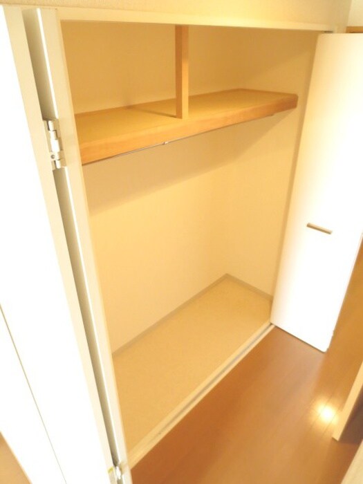 物件内観写真12　(収納)