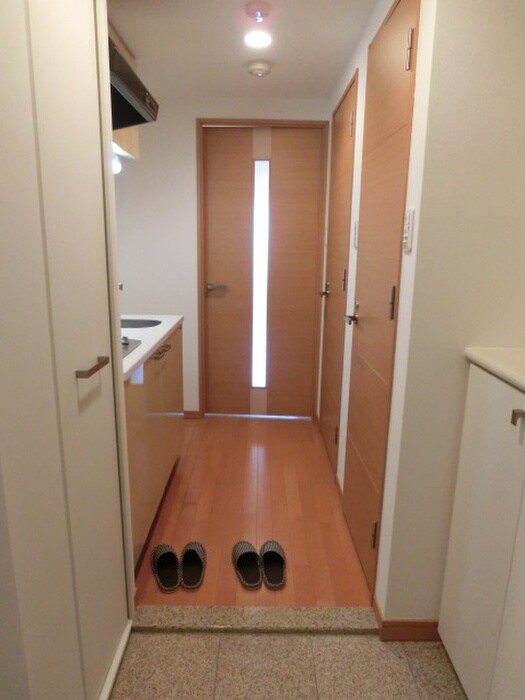 物件内観写真16　(玄関)