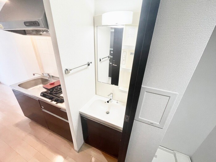 物件内観写真11　(洗面)