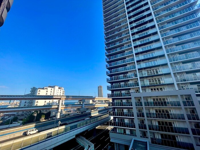 物件内観写真16　(室内からの展望)