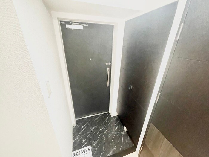物件内観写真17　(玄関)