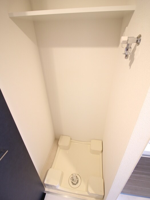 物件内観写真10　(洗濯機置場)