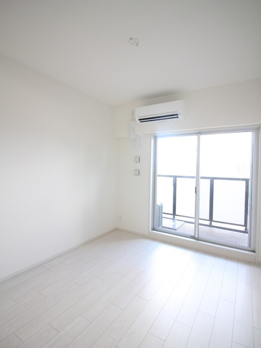 物件内観写真13　(居室)