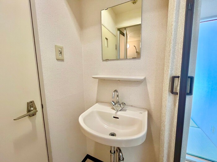 物件内観写真10　(洗面)