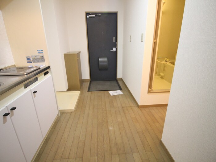 物件内観写真17　(廊下)