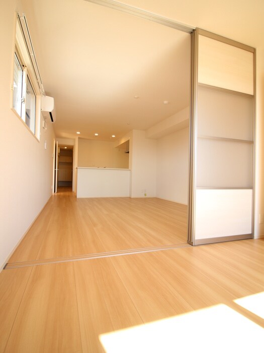 物件内観写真7　(居室)